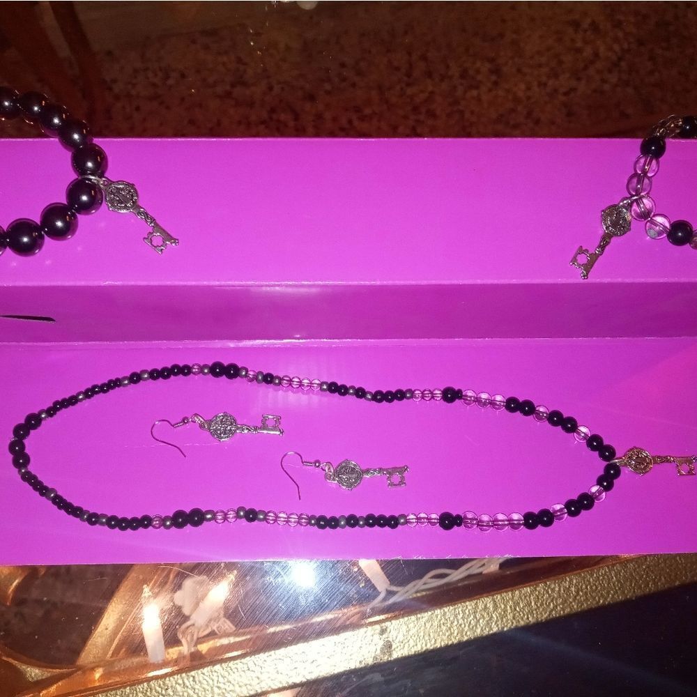 Jewelry bundle of Two - Picture 13 of 16